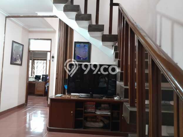 Rumah di Lengkong, Bandung, Luas 166m2m² LB 200m2m² Rumah di Lengkong, Bandung, Luas 166m2m² LB 200m2m²
