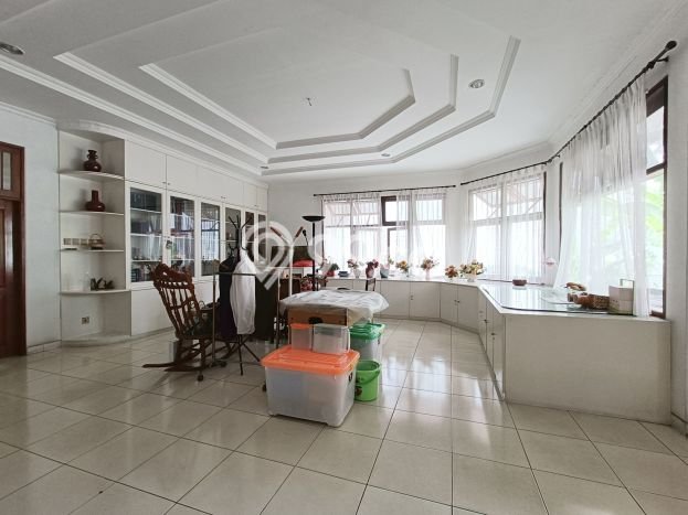Dijual Rumah Mewah Exclusive di Kebon Jeruk, Jakarta Barat Dijual Rumah Mewah Exclusive di Kebon Jeruk, Jakarta Barat