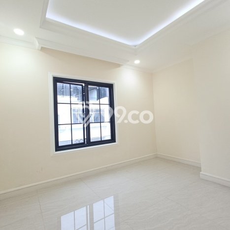 Dijual Rumah Premium dengan Fasilitas Sekitar Komplit di Kembangan, Jakarta Barat Dijual Rumah Premium dengan Fasilitas Sekitar Komplit di Kembangan, Jakarta Barat