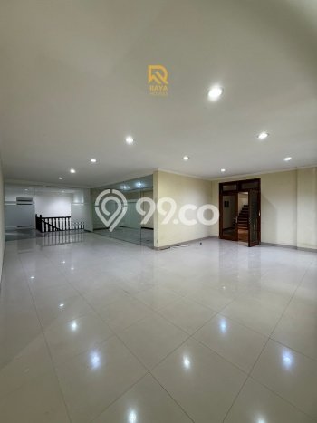 Hunian Eksklusif Siap Huni LT 1046m2 di Menteng, Jakarta Pusat Hunian Eksklusif Siap Huni LT 1046m2 di Menteng, Jakarta Pusat