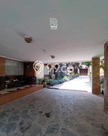 Rumah Elit LB 470m2 Siap Huni Desain Elegan di Kemang, Jakarta Selatan Rumah Elit LB 470m2 Siap Huni Desain Elegan di Kemang, Jakarta Selatan