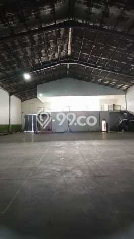 Gudang Disewakan di Area Ramai Cibitung, Bekasi Gudang Disewakan di Area Ramai Cibitung, Bekasi
