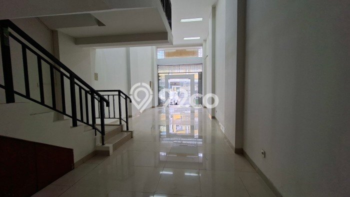 FOR RENT! Ruko di Summarecon Bekasi Cocok untuk Bisnis 220m2 FOR RENT! Ruko di Summarecon Bekasi Cocok untuk Bisnis 220m2