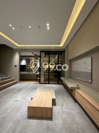 Rumah Elit Modern Tanpa Renovasi di Gading Serpong Tangerang Rumah Elit Modern Tanpa Renovasi di Gading Serpong Tangerang