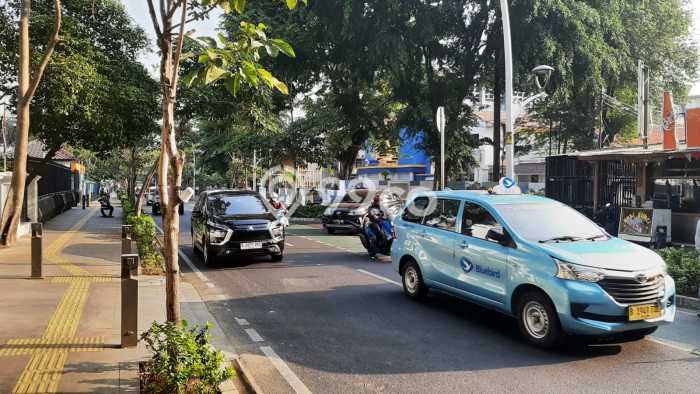 Jarang Ada! Tanah di Menteng Punya Luas 710m2 - Jarang Ada! Tanah di Menteng Punya Luas 710m2 -
