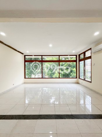 Hunian Minimalis dengan LT 1400m2 & LB 750m2 Dikontrakkan di Kemang Hunian Minimalis dengan LT 1400m2 & LB 750m2 Dikontrakkan di Kemang