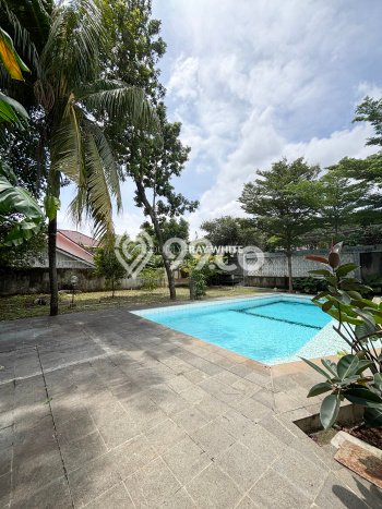 Hunian Minimalis dengan LT 1400m2 & LB 750m2 Dikontrakkan di Kemang Hunian Minimalis dengan LT 1400m2 & LB 750m2 Dikontrakkan di Kemang