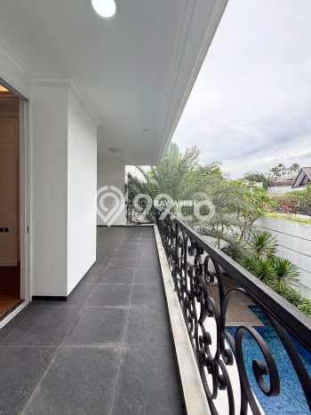Jual Rumah Luas Elegan Dengan View Eksklusif di Pondok Indah, Jakarta Selatan Jual Rumah Luas Elegan Dengan View Eksklusif di Pondok Indah, Jakarta Selatan