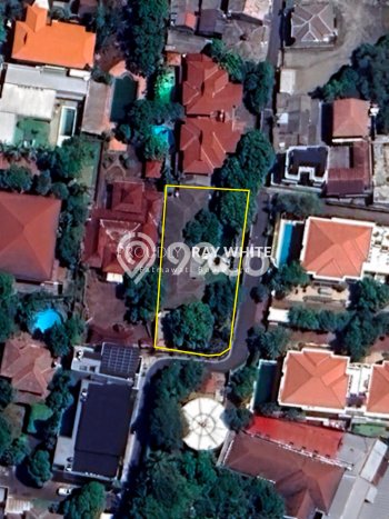 Rumah Luxury Modern Tanpa Renovasi di Pejaten Jakarta Selatan Rumah Luxury Modern Tanpa Renovasi di Pejaten Jakarta Selatan