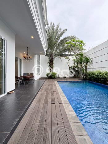 Jual Rumah Luas Elegan Dengan View Eksklusif di Pondok Indah, Jakarta Selatan Jual Rumah Luas Elegan Dengan View Eksklusif di Pondok Indah, Jakarta Selatan