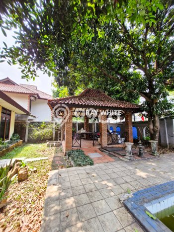 Rumah Luxury Modern Tanpa Renovasi di Pejaten Jakarta Selatan Rumah Luxury Modern Tanpa Renovasi di Pejaten Jakarta Selatan