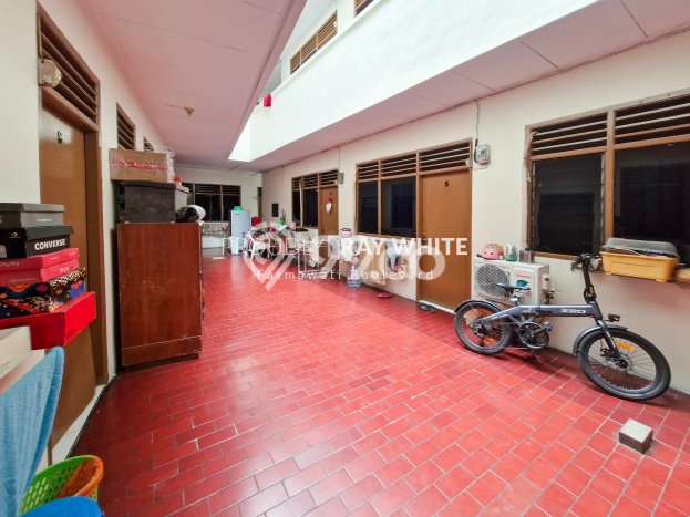 Kost Dijual di Kuningan dengan 41 KT dan Luas 700m2 Kost Dijual di Kuningan dengan 41 KT dan Luas 700m2