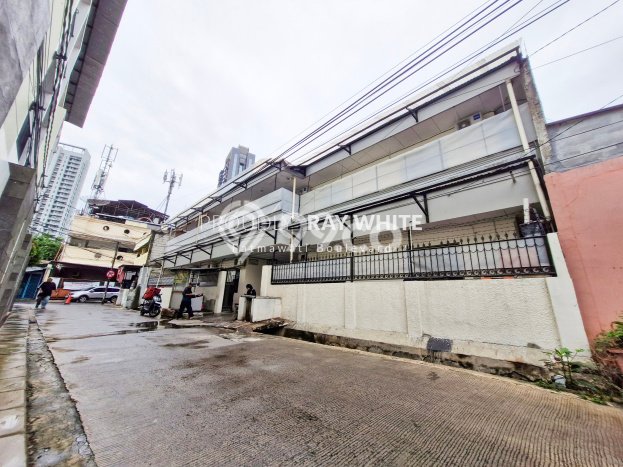 Kost Dijual di Kuningan dengan 41 KT dan Luas 700m2 Kost Dijual di Kuningan dengan 41 KT dan Luas 700m2
