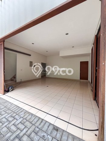Disewakan Rumah Modern di Cilandak Harga Rp 1,2 Miliar/ Tahun Disewakan Rumah Modern di Cilandak Harga Rp 1,2 Miliar/ Tahun