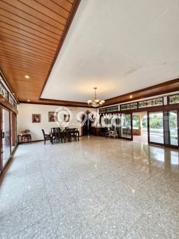 Rumah Luxury Modern Tanpa Renovasi di Pejaten Jakarta Selatan Rumah Luxury Modern Tanpa Renovasi di Pejaten Jakarta Selatan