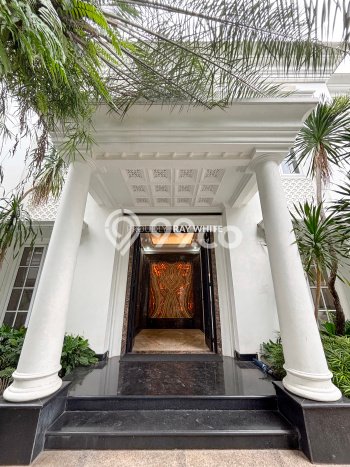 Jual Rumah Luas Elegan Dengan View Eksklusif di Pondok Indah, Jakarta Selatan Jual Rumah Luas Elegan Dengan View Eksklusif di Pondok Indah, Jakarta Selatan