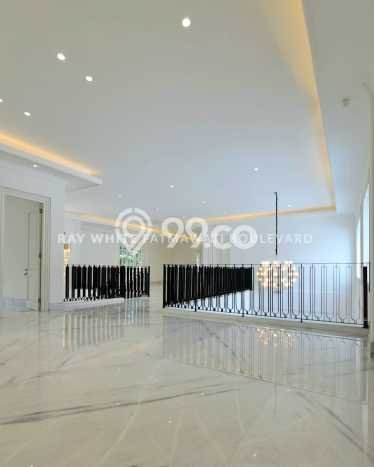 Hot Offer Hunian Mewah Ideal dan Luas di Menteng, Jakarta Pusat Hot Offer Hunian Mewah Ideal dan Luas di Menteng, Jakarta Pusat