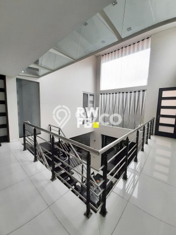 Rumah Elit LB 425m2 Siap Pakai Desain Elegan di Kemang, Jakarta Selatan Rumah Elit LB 425m2 Siap Pakai Desain Elegan di Kemang, Jakarta Selatan