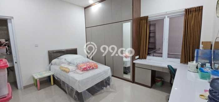Siap Huni Hunian Elit 6 Kamar di Kelapa Gading Dekat ke Mana Pun Siap Huni Hunian Elit 6 Kamar di Kelapa Gading Dekat ke Mana Pun