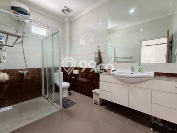 Hunian Mewah LB 280m2 Siap Huni Desain Elegan di Sunter, Jakarta Utara Hunian Mewah LB 280m2 Siap Huni Desain Elegan di Sunter, Jakarta Utara