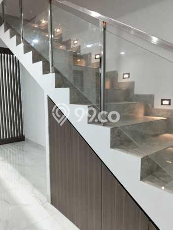 Dijual Rumah Mewah Megah Dengan View Eksklusif di Sunter, Jakarta Utara Dijual Rumah Mewah Megah Dengan View Eksklusif di Sunter, Jakarta Utara