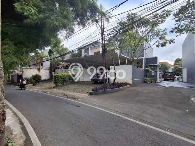 Rumah Mewah LB 160m2 Siap Huni Desain Elegan di Ciganjur, Jakarta Selatan Rumah Mewah LB 160m2 Siap Huni Desain Elegan di Ciganjur, Jakarta Selatan