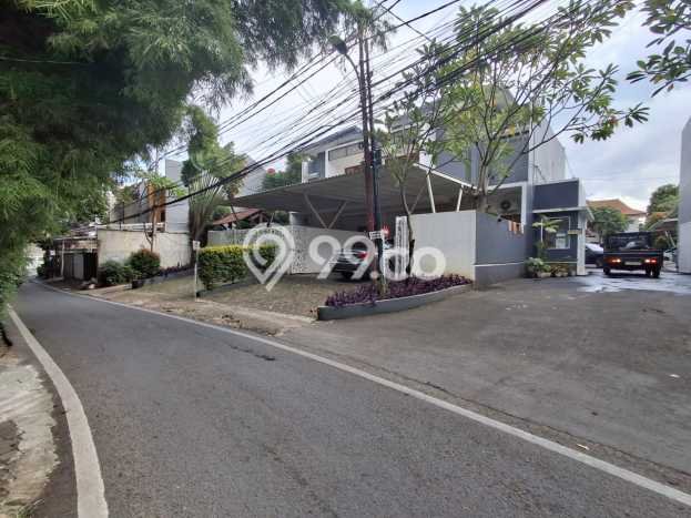 Rumah Mewah LB 160m2 Siap Huni Desain Elegan di Ciganjur, Jakarta Selatan Rumah Mewah LB 160m2 Siap Huni Desain Elegan di Ciganjur, Jakarta Selatan