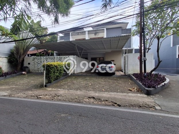 Rumah Mewah LB 160m2 Siap Huni Desain Elegan di Ciganjur, Jakarta Selatan Rumah Mewah LB 160m2 Siap Huni Desain Elegan di Ciganjur, Jakarta Selatan