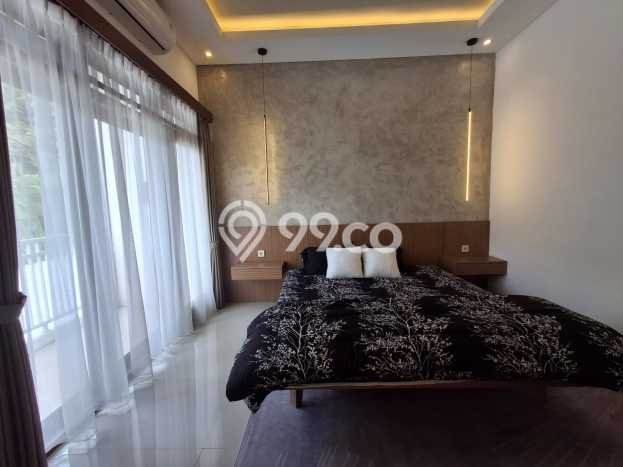 Rumah Mewah LB 160m2 Siap Huni Desain Elegan di Ciganjur, Jakarta Selatan Rumah Mewah LB 160m2 Siap Huni Desain Elegan di Ciganjur, Jakarta Selatan