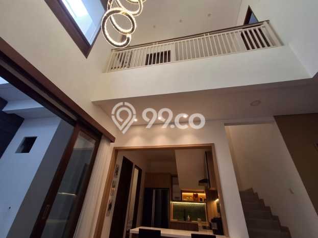 Rumah Mewah LB 160m2 Siap Huni Desain Elegan di Ciganjur, Jakarta Selatan Rumah Mewah LB 160m2 Siap Huni Desain Elegan di Ciganjur, Jakarta Selatan