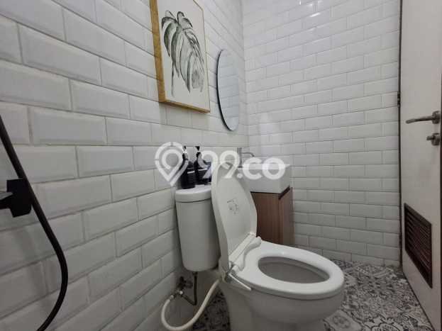 Rumah Mewah LB 160m2 Siap Huni Desain Elegan di Ciganjur, Jakarta Selatan Rumah Mewah LB 160m2 Siap Huni Desain Elegan di Ciganjur, Jakarta Selatan