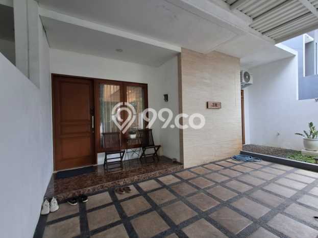 Rumah Mewah LB 160m2 Siap Huni Desain Elegan di Ciganjur, Jakarta Selatan Rumah Mewah LB 160m2 Siap Huni Desain Elegan di Ciganjur, Jakarta Selatan