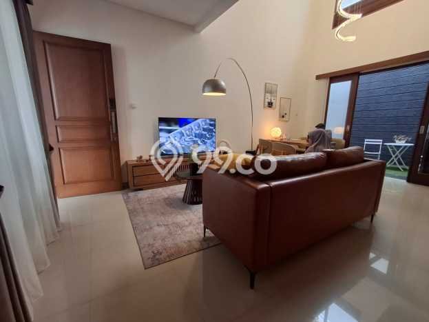 Rumah Mewah LB 160m2 Siap Huni Desain Elegan di Ciganjur, Jakarta Selatan Rumah Mewah LB 160m2 Siap Huni Desain Elegan di Ciganjur, Jakarta Selatan