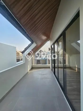 Rumah di Daan Mogot, Jakarta Barat, Luas 72m² Bangunan 125m² Rumah di Daan Mogot, Jakarta Barat, Luas 72m² Bangunan 125m²