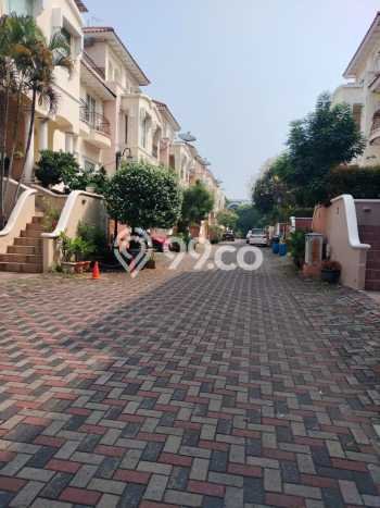 For Sale! Luxury House LT 120m2 Desain Elegan di Ancol For Sale! Luxury House LT 120m2 Desain Elegan di Ancol