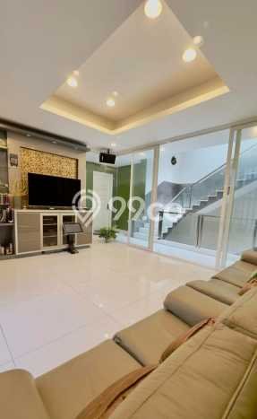 Jual Rumah Luas Megah Dengan View Cantik di Sunter, Jakarta Utara Jual Rumah Luas Megah Dengan View Cantik di Sunter, Jakarta Utara
