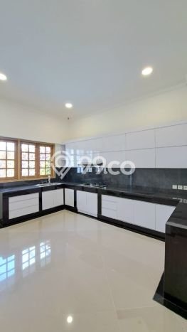 Siap Huni Rumah Mewah 5 Kamar di Menteng Dekat ke Mana Saja Siap Huni Rumah Mewah 5 Kamar di Menteng Dekat ke Mana Saja