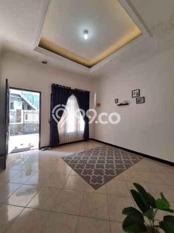 Rumah lokasi Pondok Gede, Bekasi, LT 250m² LB 330m² Rumah lokasi Pondok Gede, Bekasi, LT 250m² LB 330m²
