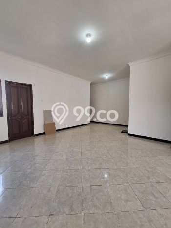 Rumah lokasi Pondok Gede, Bekasi, LT 250m² LB 330m² Rumah lokasi Pondok Gede, Bekasi, LT 250m² LB 330m²