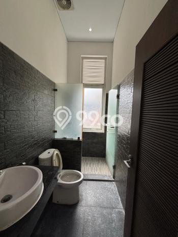 Siap Huni Hunian Elit 5 Kamar di Cempaka Putih Dekat ke Mana Pun Siap Huni Hunian Elit 5 Kamar di Cempaka Putih Dekat ke Mana Pun