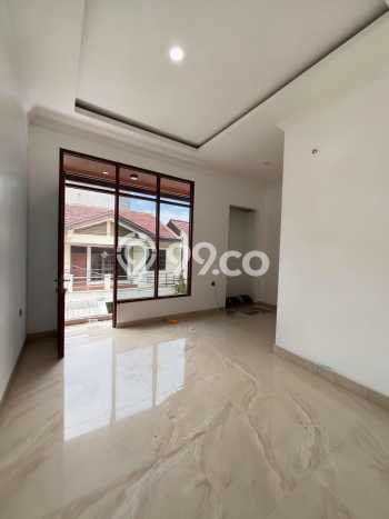 Dijual Rumah Luas Elegan Dengan View Cantik di Kayu Putih, Jakarta Timur Dijual Rumah Luas Elegan Dengan View Cantik di Kayu Putih, Jakarta Timur