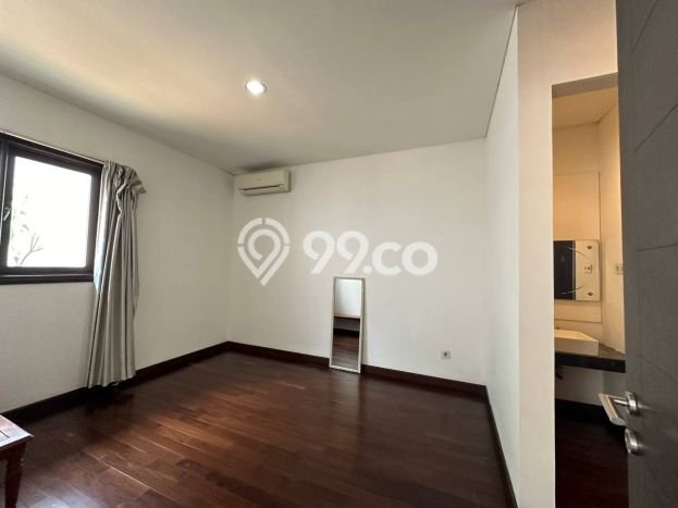 Siap Huni Rumah Mewah 5 Kamar di Kemayoran Dekat ke Mana Pun Siap Huni Rumah Mewah 5 Kamar di Kemayoran Dekat ke Mana Pun