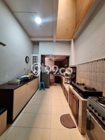 Jual Rumah Mewah Elegan Dengan View Cantik di Pulo Asem, Jakarta Timur Jual Rumah Mewah Elegan Dengan View Cantik di Pulo Asem, Jakarta Timur