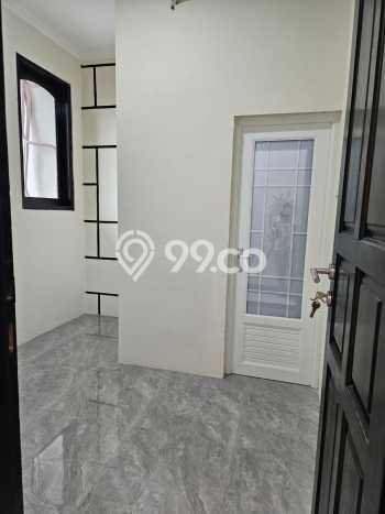 For Sale Rumah 9 Kamar Lokasi Ideal Bagus dan Strategis di Kelapa Gading For Sale Rumah 9 Kamar Lokasi Ideal Bagus dan Strategis di Kelapa Gading
