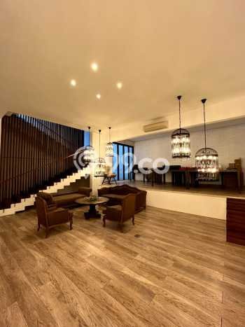 Siap Huni Hunian Elit 6 Kamar di Kebayoran Baru Dekat ke Mana Pun Siap Huni Hunian Elit 6 Kamar di Kebayoran Baru Dekat ke Mana Pun