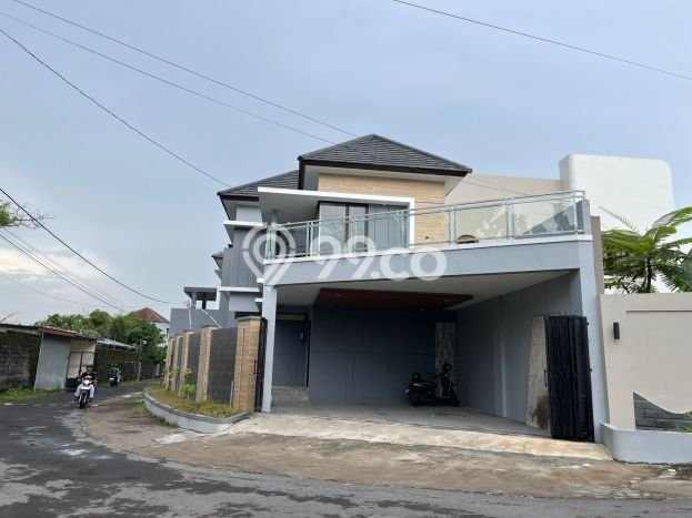 Rumah Mewah Dijual LT 159m2 di Depok, Sleman Rumah Mewah Dijual LT 159m2 di Depok, Sleman