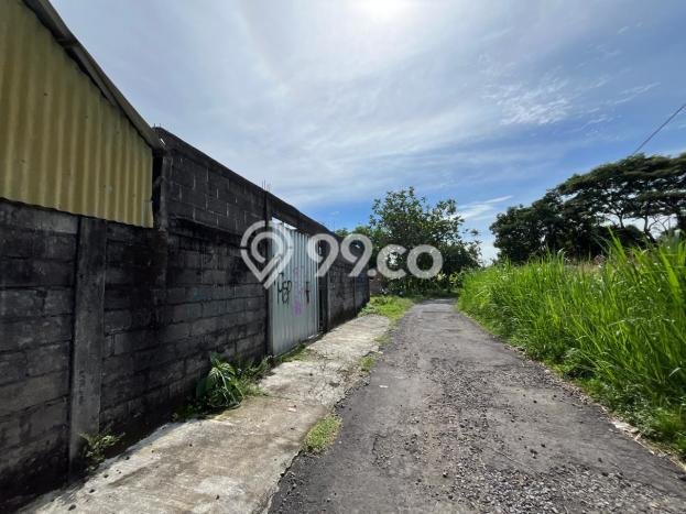 Dijual Tanah di Ngaglik Sleman Luas 170m2 SHM Dijual Tanah di Ngaglik Sleman Luas 170m2 SHM