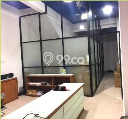 Ruko disewakan lokasi strategis Dukuh Pakis Surabaya 197m2 Ruko disewakan lokasi strategis Dukuh Pakis Surabaya 197m2