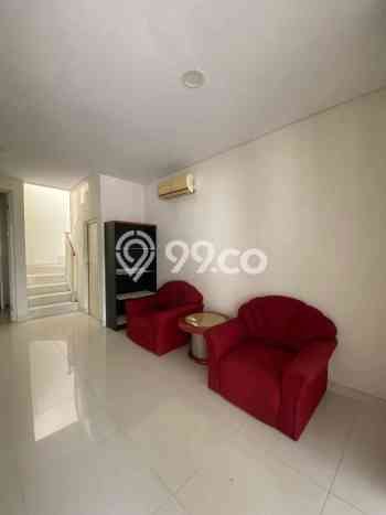 For Sale Hunian Rumah Terawat 2 Kamar di Pakuwon CIty, Surabaya For Sale Hunian Rumah Terawat 2 Kamar di Pakuwon CIty, Surabaya