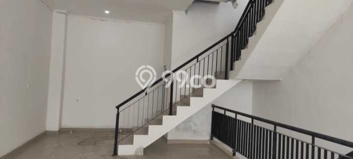 Disewakan Ruko di Kawasan Ramai Babatan Luas 225m2 Disewakan Ruko di Kawasan Ramai Babatan Luas 225m2